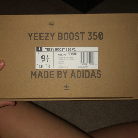 Yeezy yechil